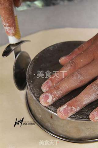 玫瑰花装饰面包的做法步骤:6