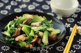 香菇炒油菜 的做法步骤:7