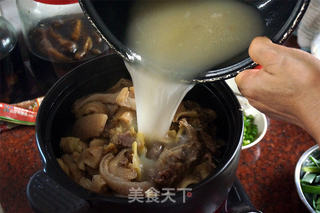 姜葱炆牛杂#尝尽砂锅美食#的做法步骤:5