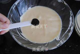 斑马杯子蛋糕的做法步骤:6