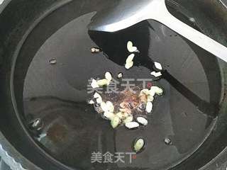 【酱油炒饭】的做法步骤:4
