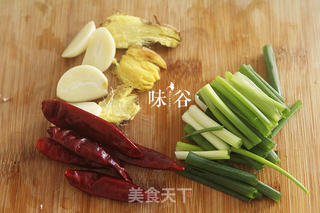 爆炒香辣蟹的做法步骤:3