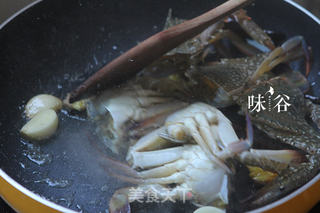 爆炒香辣蟹的做法步骤:4
