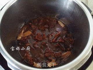 土豆烧牛腩的做法步骤:11