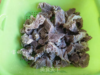 土豆烧牛腩的做法步骤:5