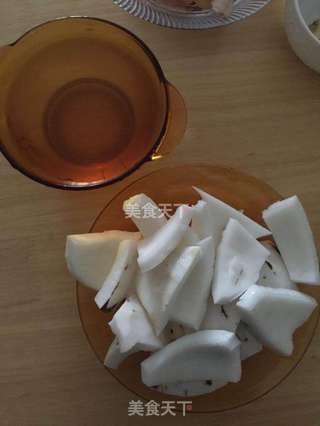 椰子板栗煲鸡的做法步骤:2