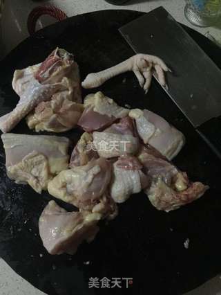 椰子板栗煲鸡的做法步骤:3