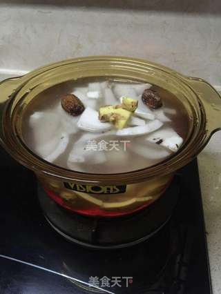 椰子板栗煲鸡的做法步骤:5