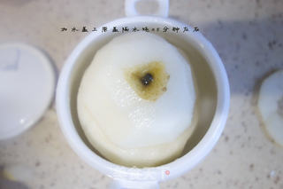 桂花冰糖炖雪梨的做法步骤:3
