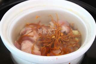 虫草花瘦肉汤的做法步骤：5