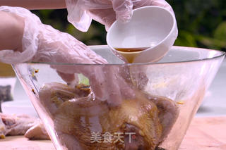 吮指烤全鸡的做法步骤:2