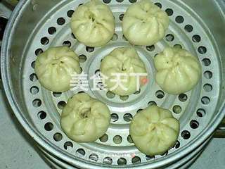 香菜鲜肉包的做法步骤：13