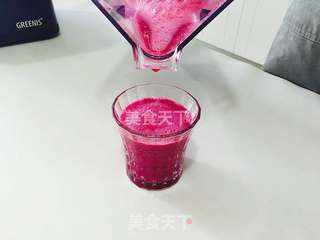 鲜榨火龙果汁的做法步骤:4