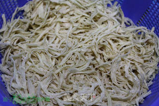 鸡胸肉干丝的做法步骤:2