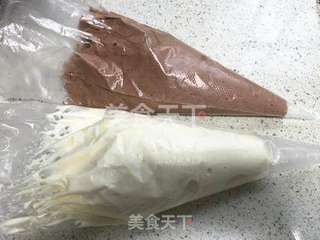 #柏翠大赛#双色拉花戚风蛋糕的做法步骤：13