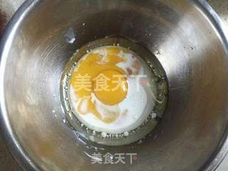 #柏翠大赛#双色拉花戚风蛋糕的做法步骤:2
