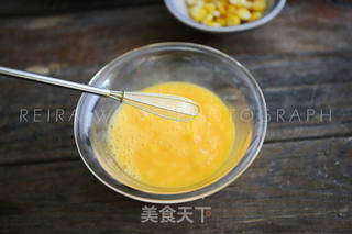 营养升级:虾仁玉米蒸蛋的做法步骤:2