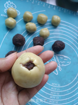 #柏翠大赛#豆沙馅月饼的做法步骤:6