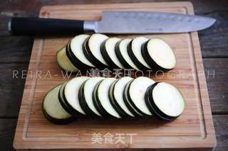 超下饭家常菜:鱼香茄盒的做法步骤:3
