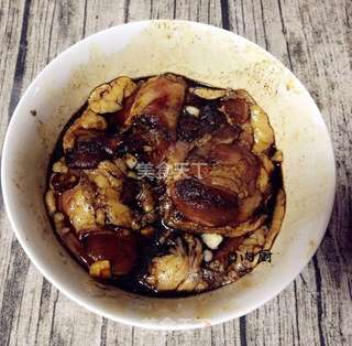 家常小菜之蒜香烤鸡排#肉肉厨的做法步骤:4