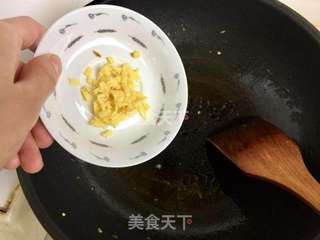 韭菜木耳炒豆干的做法步骤:4