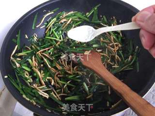 韭菜木耳炒豆干的做法步骤:10