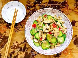 黄瓜口蘑炒肉片的做法步骤:12