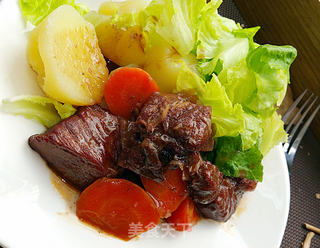 红酒烩牛肉(Boeuf Bourguignon)的做法步骤:10