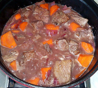 红酒烩牛肉(Boeuf Bourguignon)的做法步骤:7