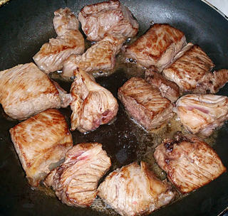 红酒烩牛肉(Boeuf Bourguignon)的做法步骤:2