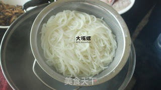 干炒好欢螺螺蛳粉丨大嘴螺的做法步骤:3