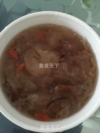 银耳桃胶甜汤的做法步骤:7