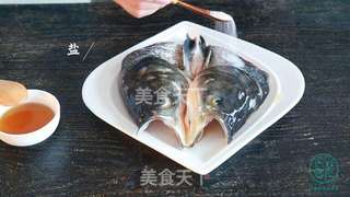 剁椒蒸鱼头的做法步骤:3