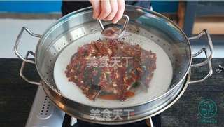 剁椒蒸鱼头的做法步骤:6