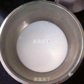 ＃柏翠大赛＃荷花奶油蛋糕的做法步骤：2