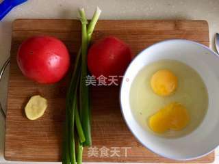 番茄榨菜蛋汤的做法步骤:2