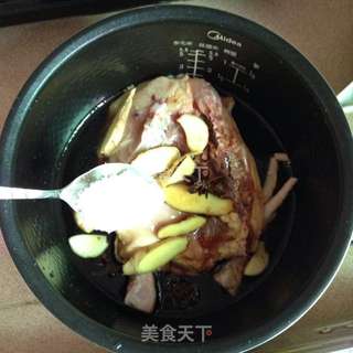 电饭煲三杯鸡的做法步骤:5