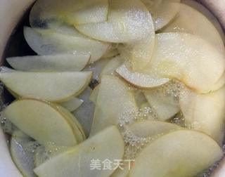 做美食为孩子带来快乐——苹果玫瑰花制作的做法步骤：2