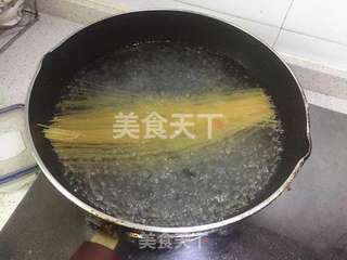 番茄肉末意面的做法步骤:9