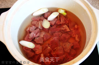 中餐 | 土豆栗子烧牛肉【独家】的做法步骤:2