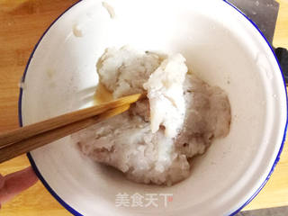 香炸鲈鱼丸的做法步骤:6