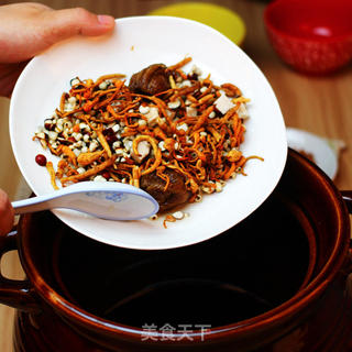 广东老火靓汤-太子参虫草花汤的做法步骤:3