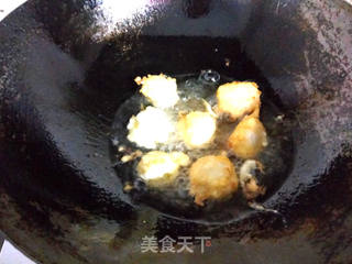 香炸鲈鱼丸的做法步骤:17