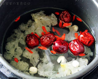 甜品 | 桂圆红枣银耳莲子羹【独家】的做法步骤:3