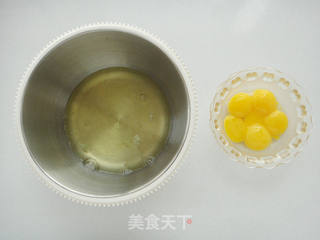 #柏翠大赛#大白酸奶戚风蛋糕的做法步骤:2