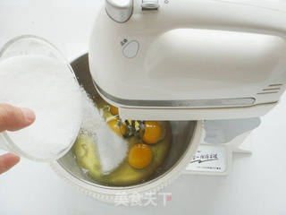 #柏翠大赛#猫咪水果奶油蛋糕的做法步骤:2
