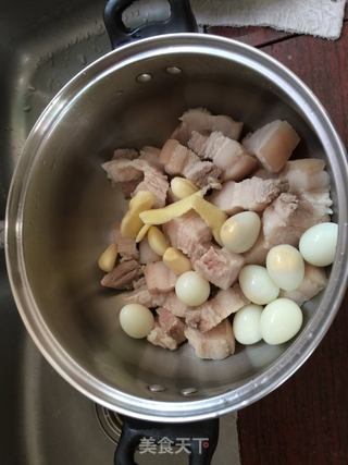 卤鹌鹑蛋五花肉的做法步骤:7