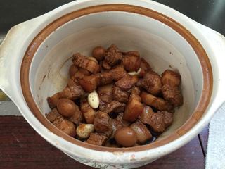 卤鹌鹑蛋五花肉的做法步骤:10