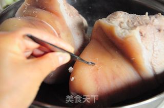 酱肘子的做法步骤:4