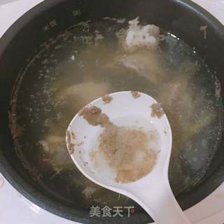 萝卜筒骨汤的做法步骤：3